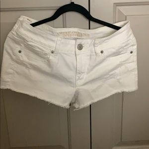 American Eagle Shortie 2” Jean Shorts (White)
